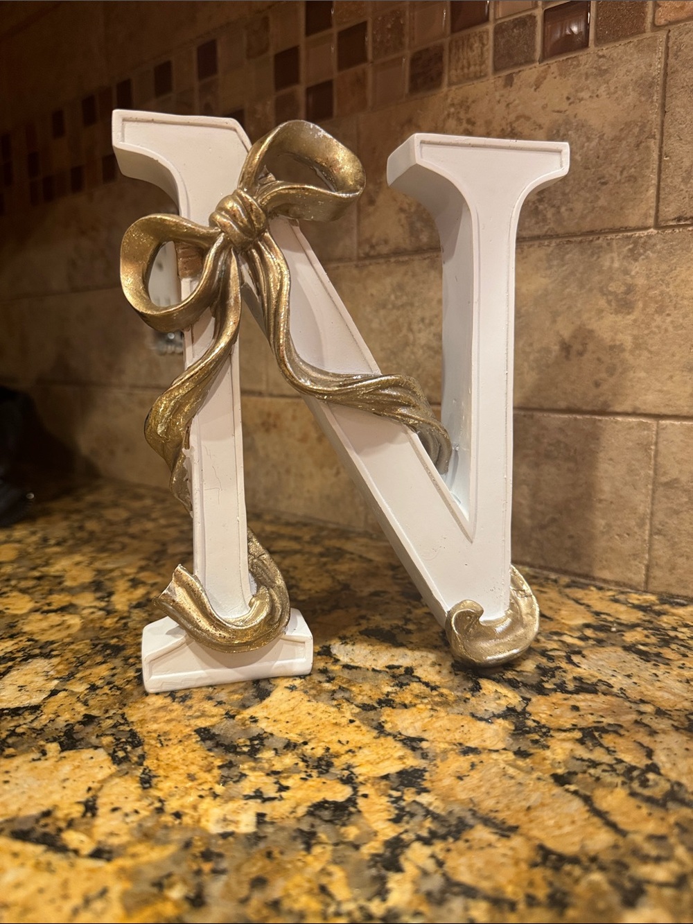 ‘N’ Bow Initial - Picture 2 of 7